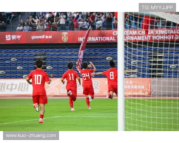 足球新晋豪门崛起展示出竞争力增强和球迷心态变化