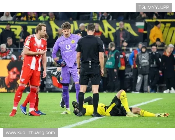 多特蒙德中场断球后推进失控问题显现,防守转换稳定性面临考验